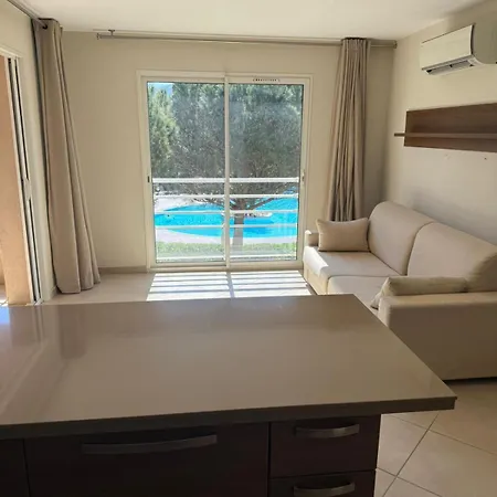 Apartment Centre Porto-vecchio Avec Piscine *